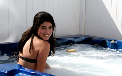 Juicy Girls have Channel Moms